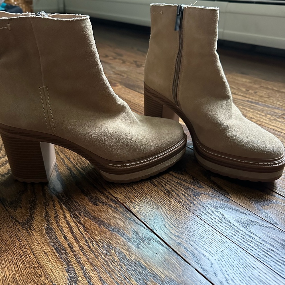 Dolce vita Suede Platform Ankle Boots - Beige